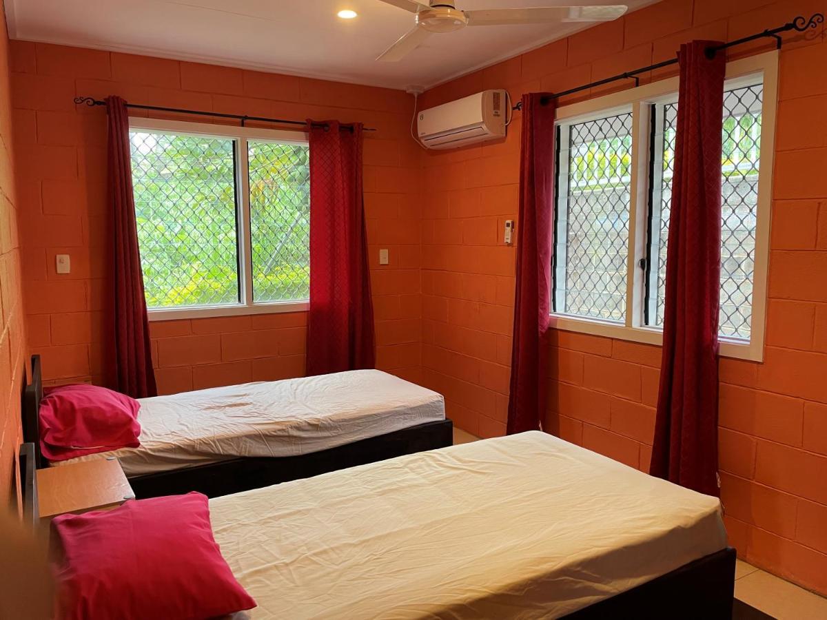 Keris Rental Houses Vaitele Экстерьер фото